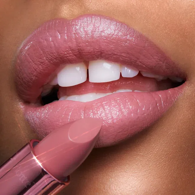 CHARLOTTE TILBURY K.I.S.S.I.N.G (CANDY CHIC)