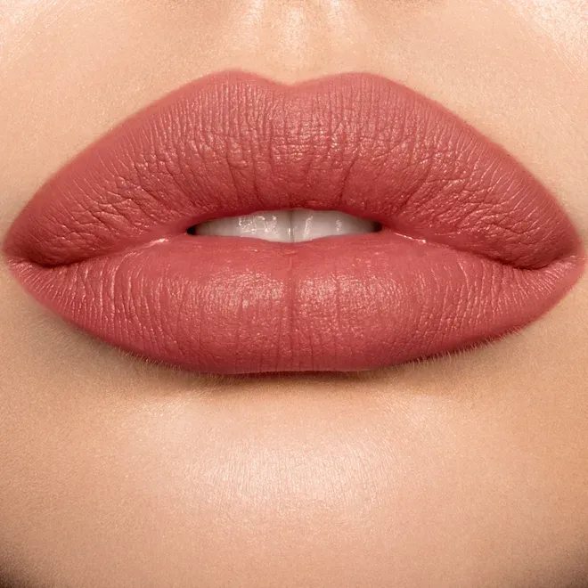 CHARLOTTE TILBURY LOOK OF LOVE LIPSTICK MATTE REVOLUTION  (MRS KISSES)