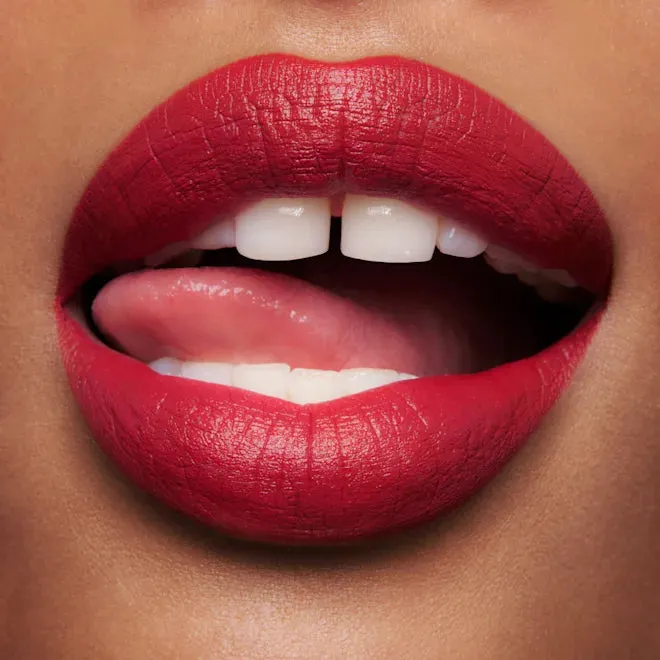 CHARLOTTE TILBURY MATTE REVOLUTION (PIZZAZZ)