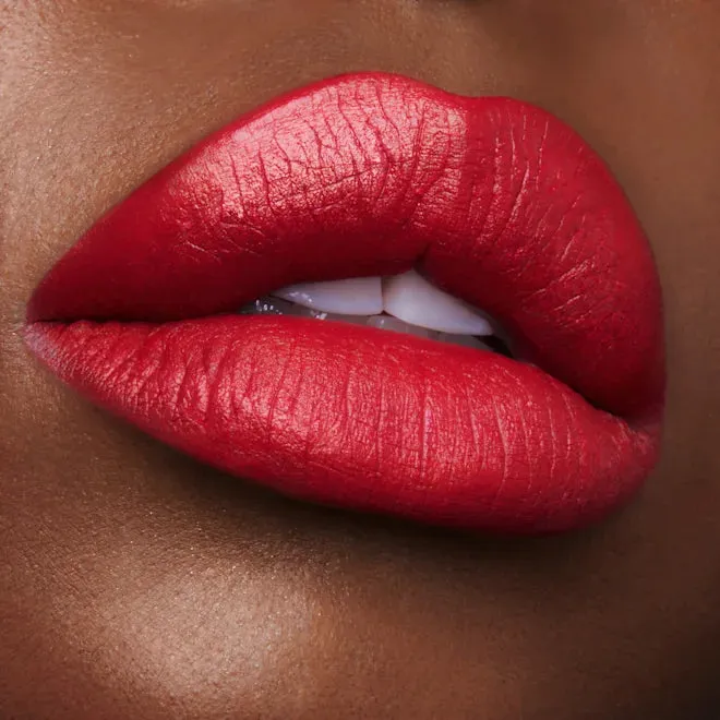 CHARLOTTE TILBURY MATTE REVOLUTION (PIZZAZZ)