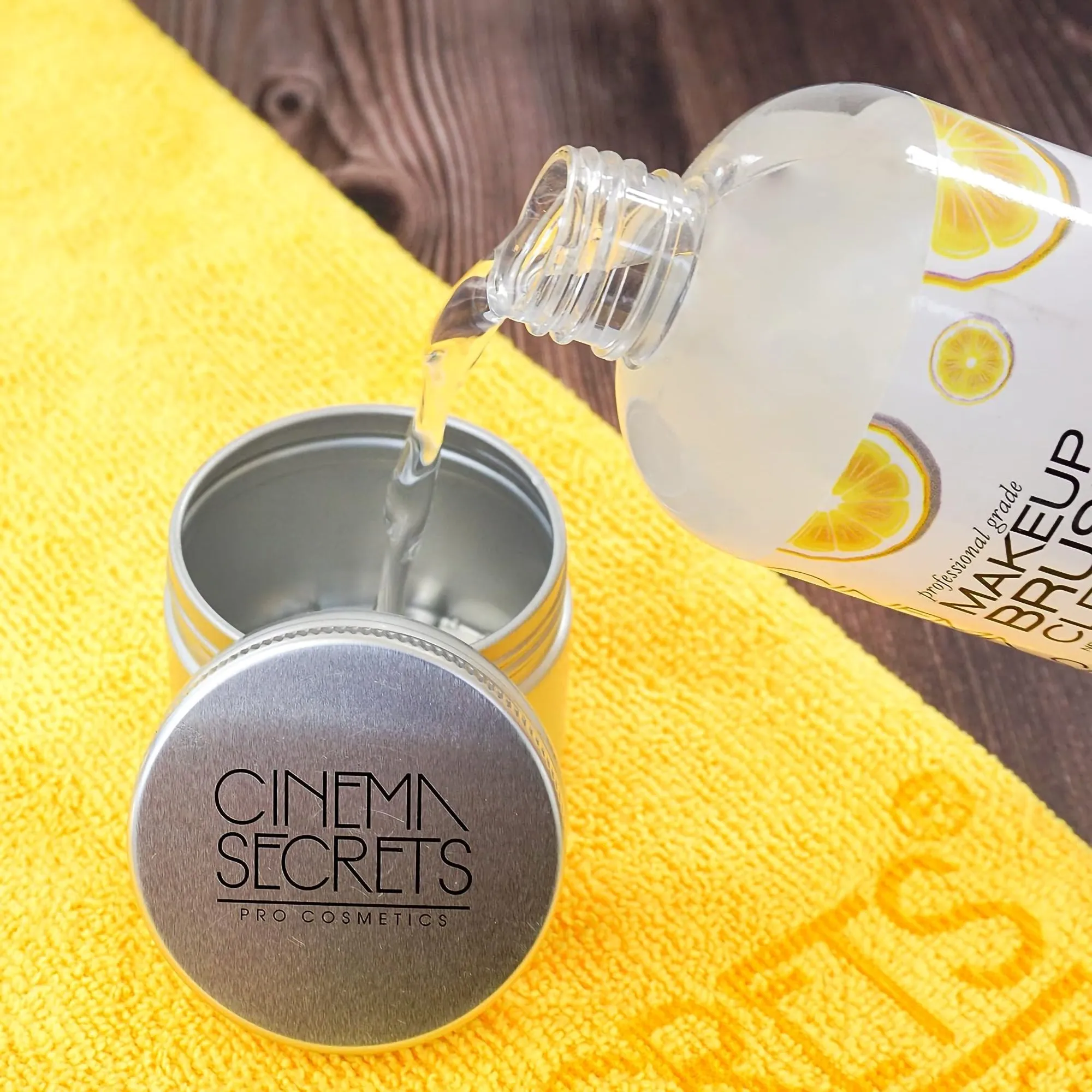Cinema Secrets Makeup Brush Cleaner - Lemon Scented