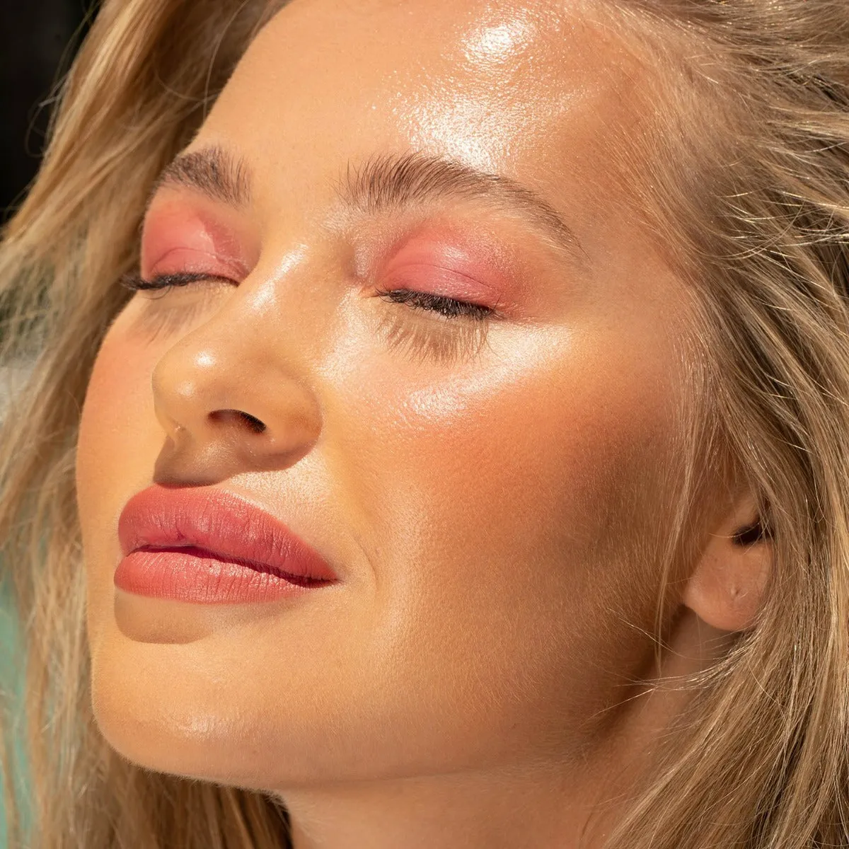 HOT FLUFF - 05 clair JASON WU BEAUTY