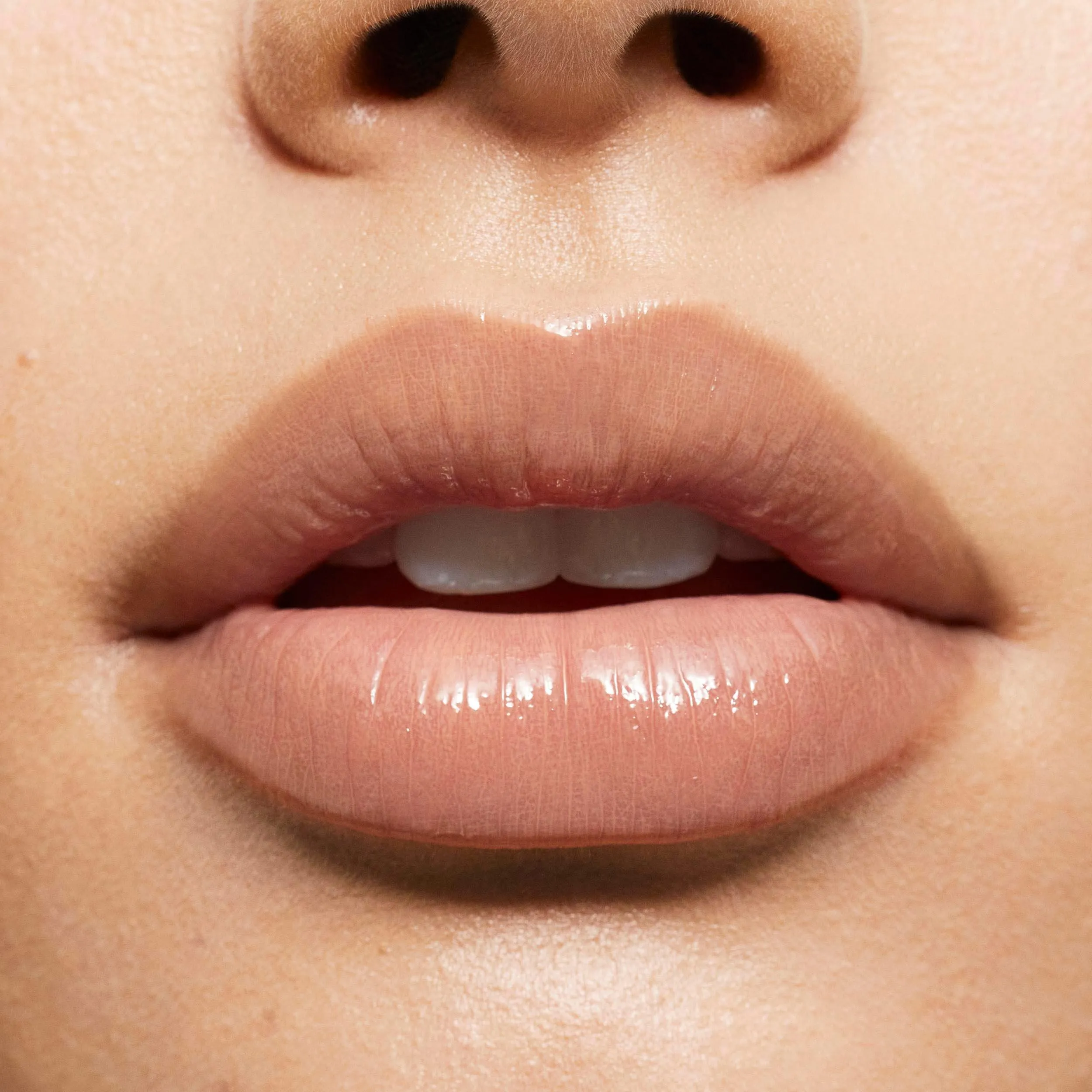 Kylie Cosmetics High Gloss Ultra-Shine   Comfort (Gorgeous Girl)