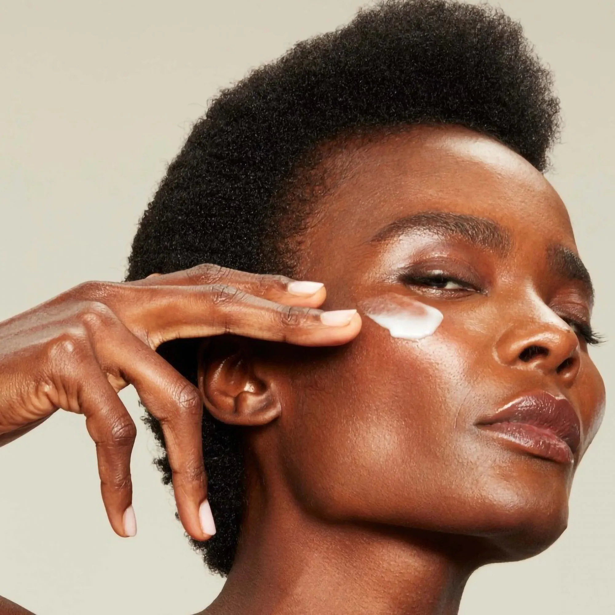 NuFace Firming and Brightening Silk Crme