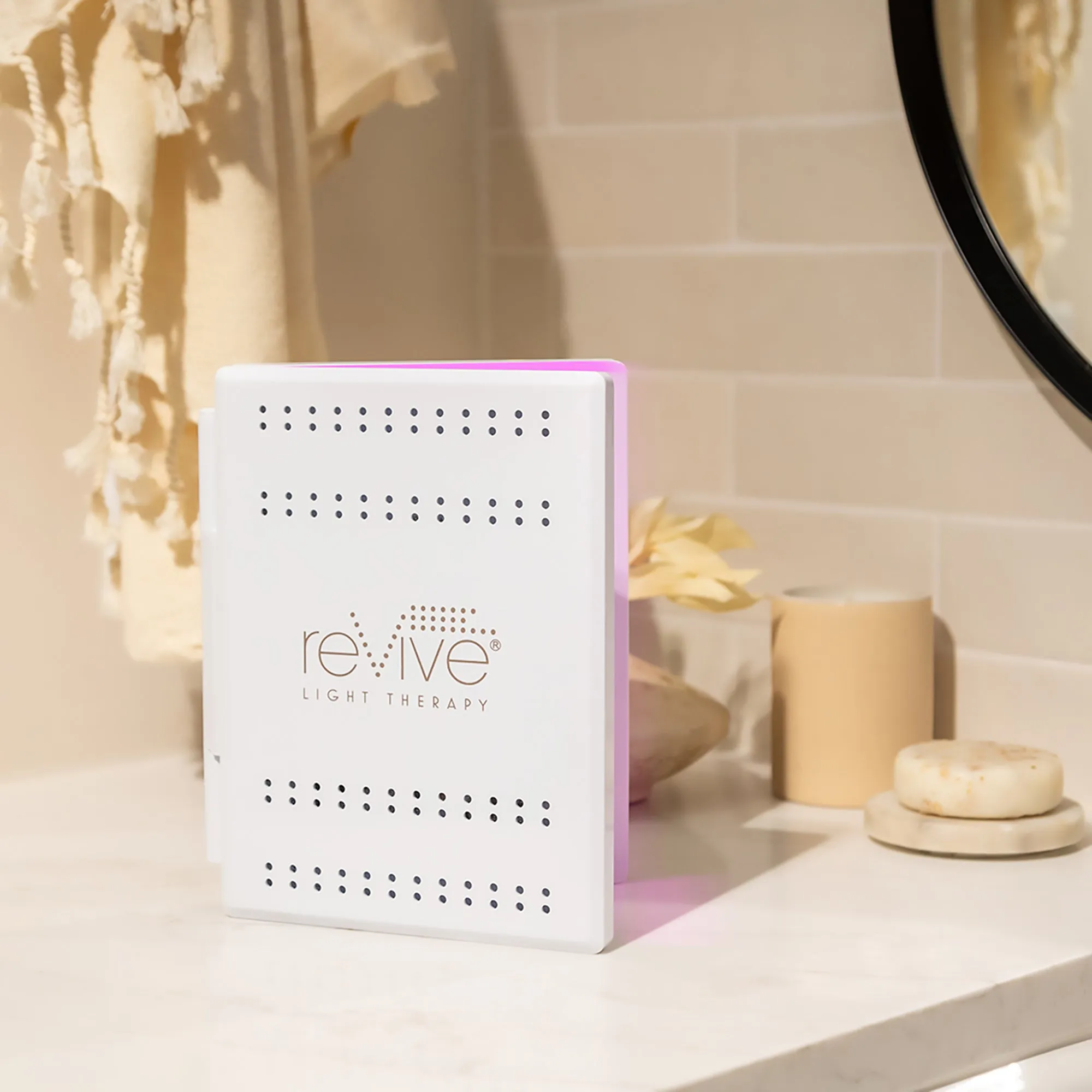 reVive Lux dpl lla Panel  LED Treatment Panel Anti-Aging & Acne